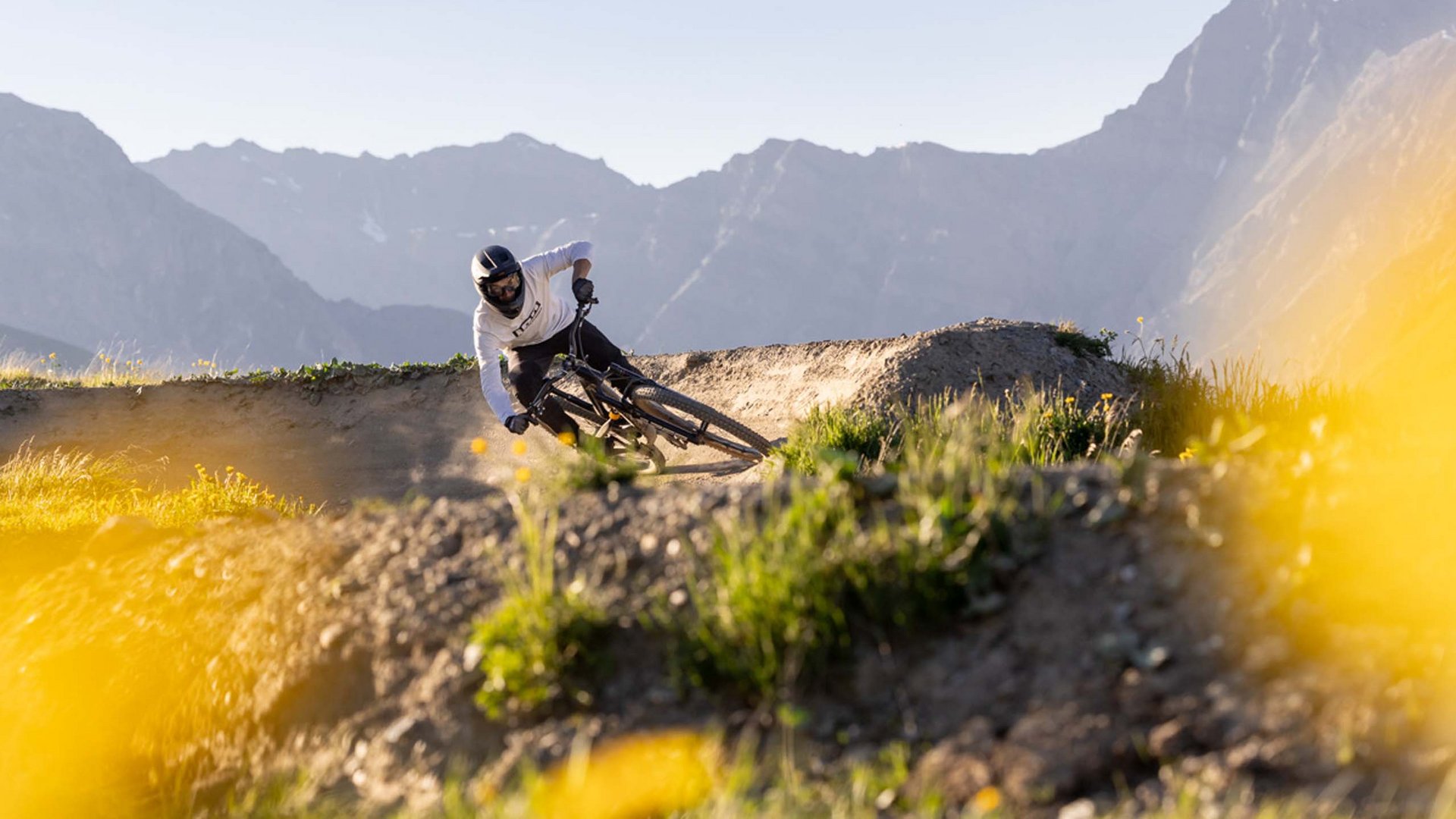 Discover the Alps on summer holidays at Damelis in Livigno